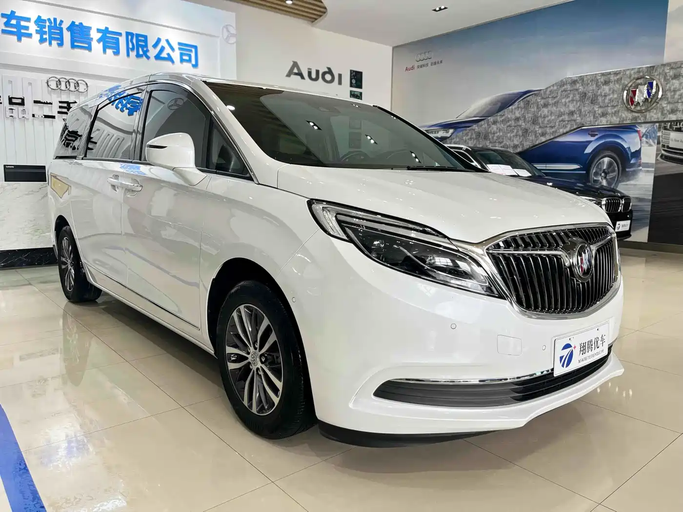 Buick GL8 2018 ES 28T Luxury Type China VI фото 3