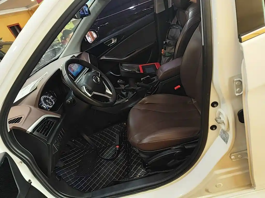Soueast A5 Wing Dance 2019 2019 1.5L Manual Flagship Edition China V