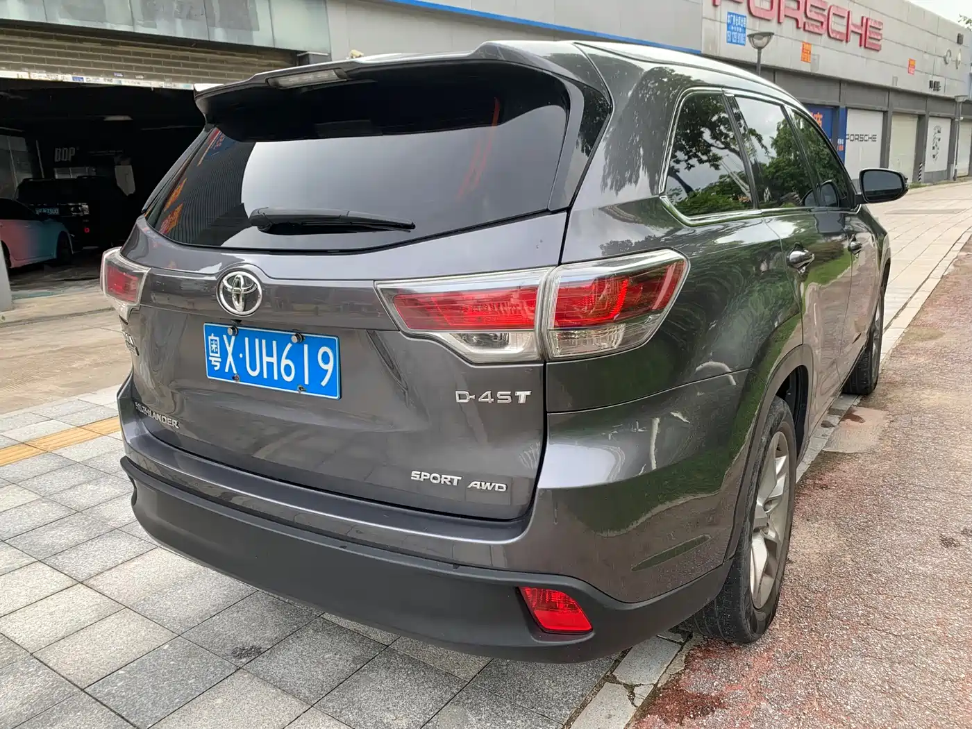 Toyota Highlander 2015 2.0T AWD Luxury Edition 7-seater фото 7