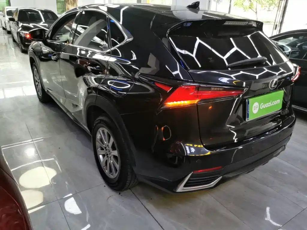 Photo 5 - Lexus NX