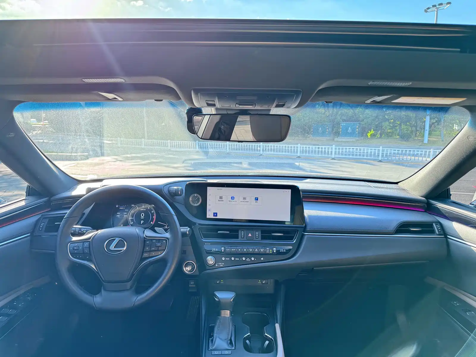 Фото 8 - Lexus ES