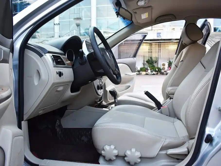 Фото 10 - Buick Excelle