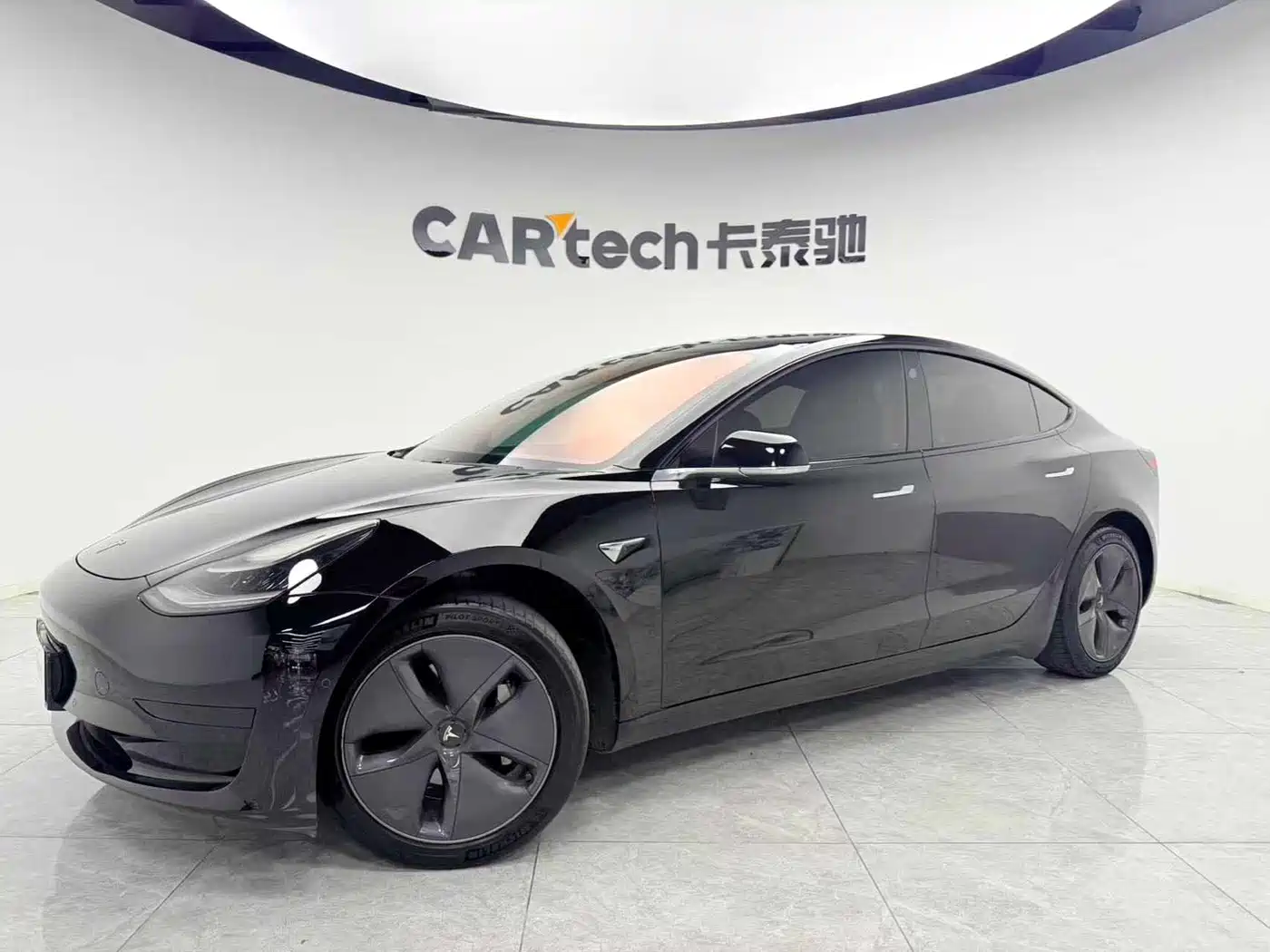 Tesla Model 3 2020