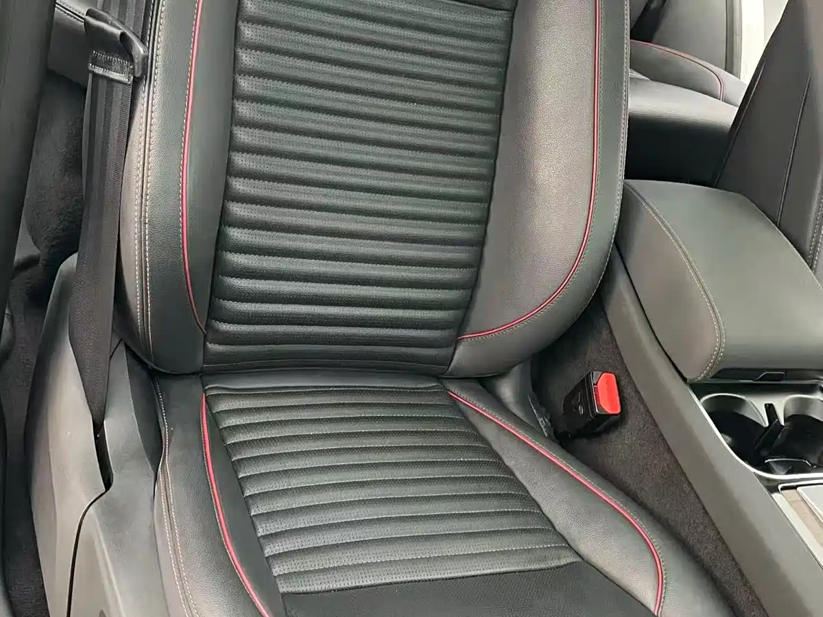 Land Rover Discovery Sport 2020 249PS R-Dynamic Performance фото 21