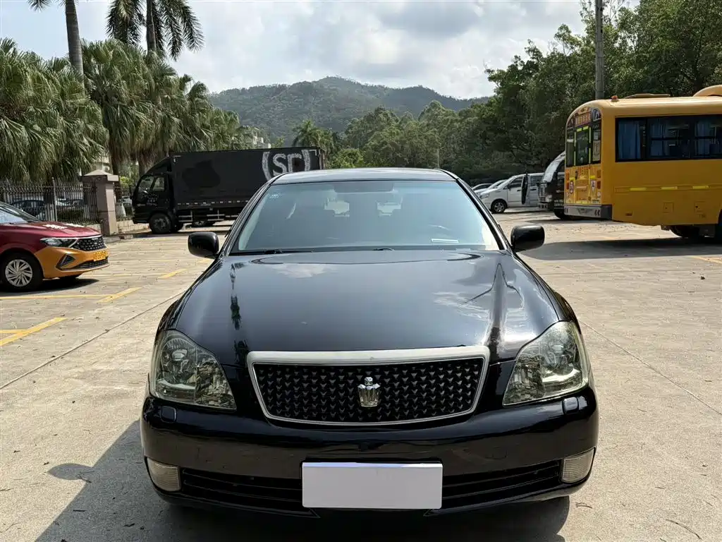 Toyota Crown 2007 2.5L Royal Leather Edition фото 2