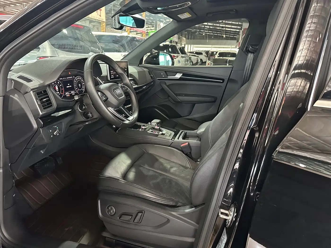 Audi Q5L 2020 Facelift 40 TFSI Honor Fashion фото 7