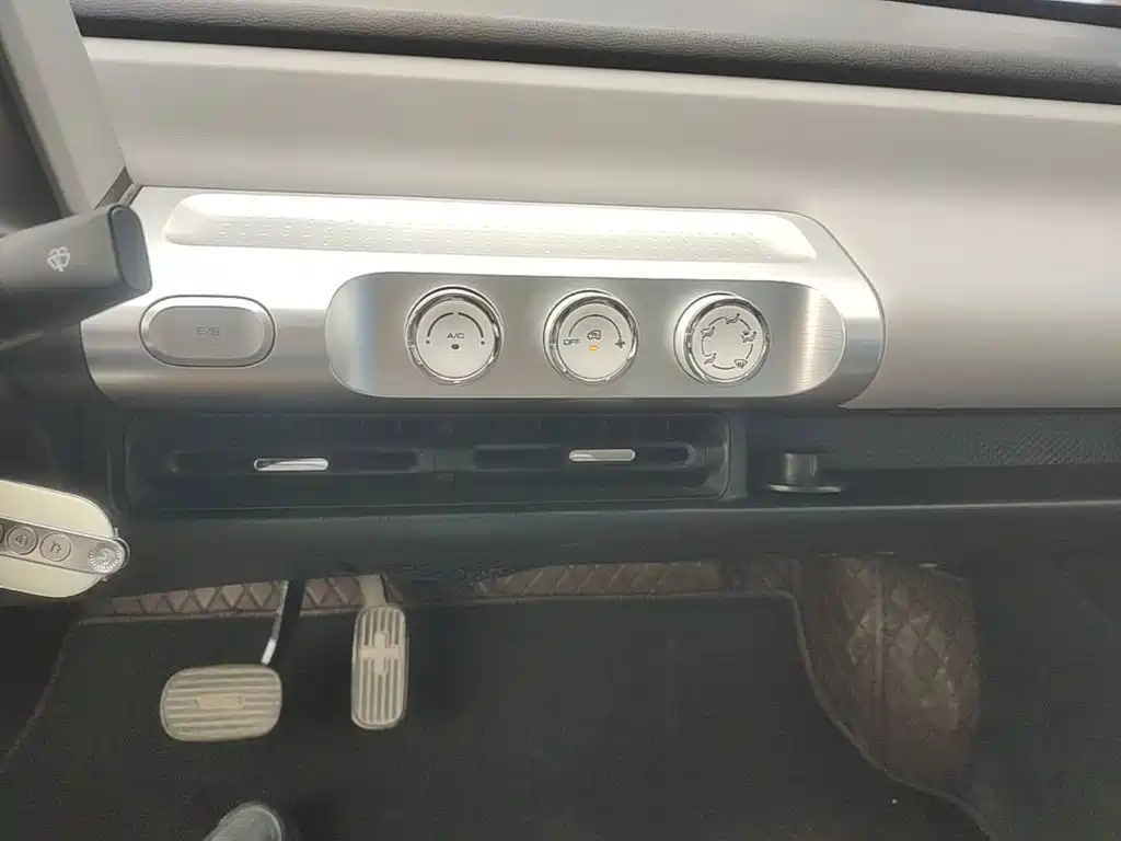 Wuling Motors Wuling Air ev 2023 2023 Model 4-Seater Standard Edition