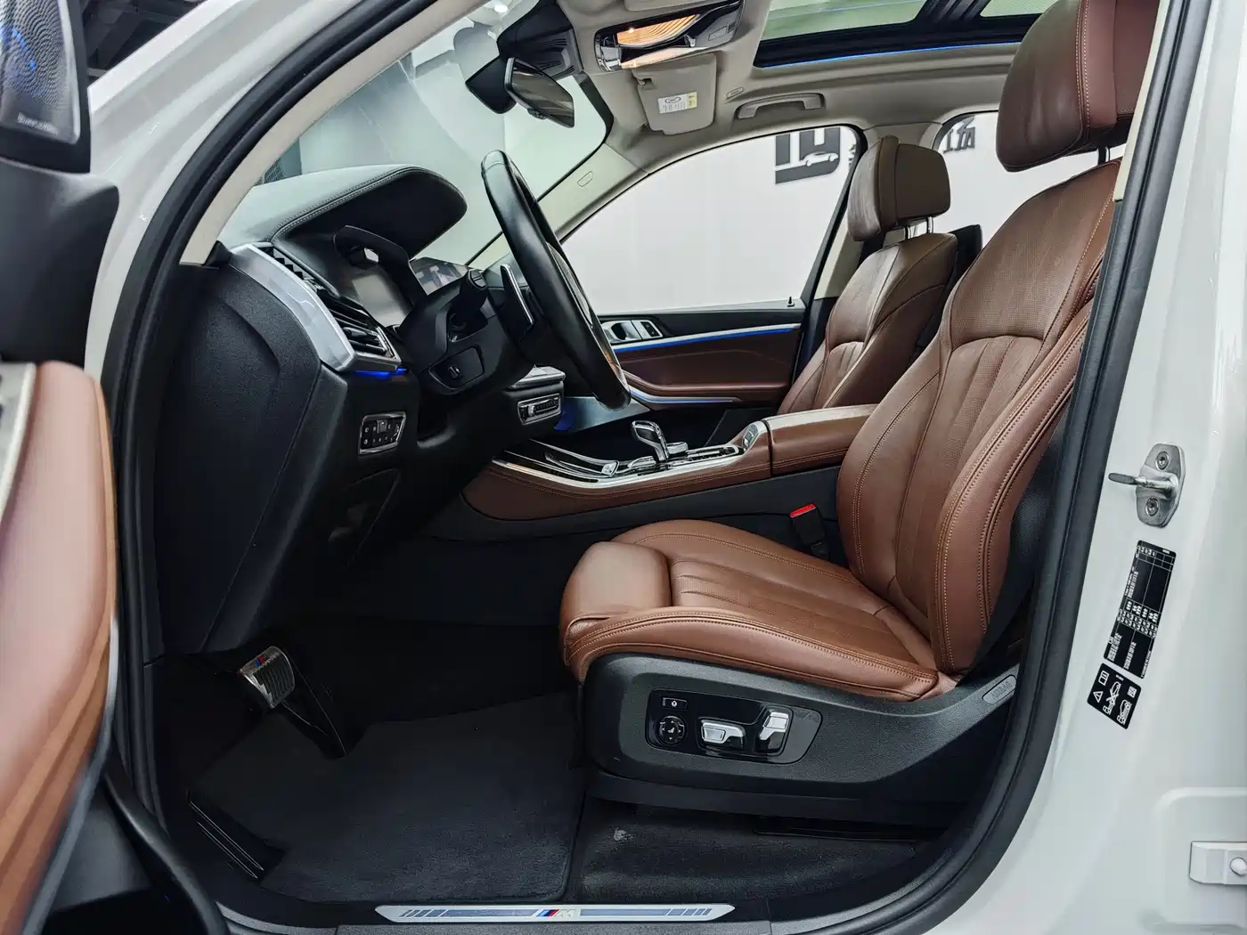 BMW X5 (Import) 2019 xDrive40i Exclusive M Sport Package фото 6
