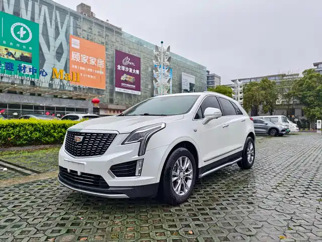 CADILLAC XT5