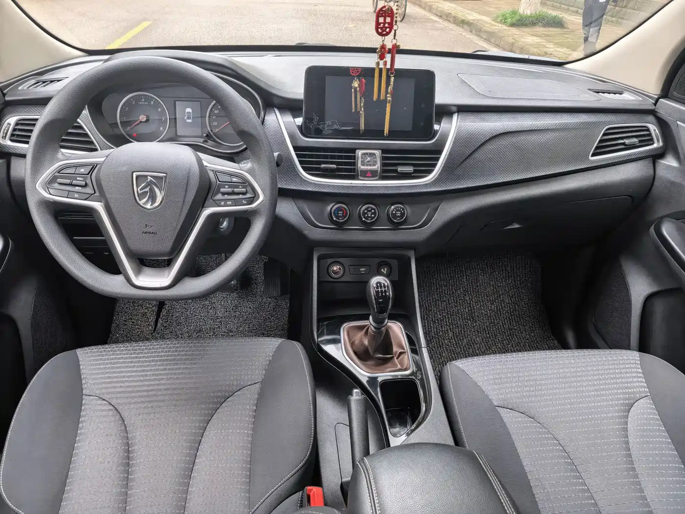 Baojun 730 2020 2019 1.5L Manual Fashion Edition 7-Seater China VI