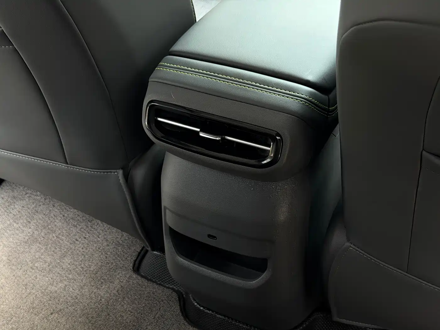 Besturn Yueyi 03 2025 2025 Model 565km Leisure Edition