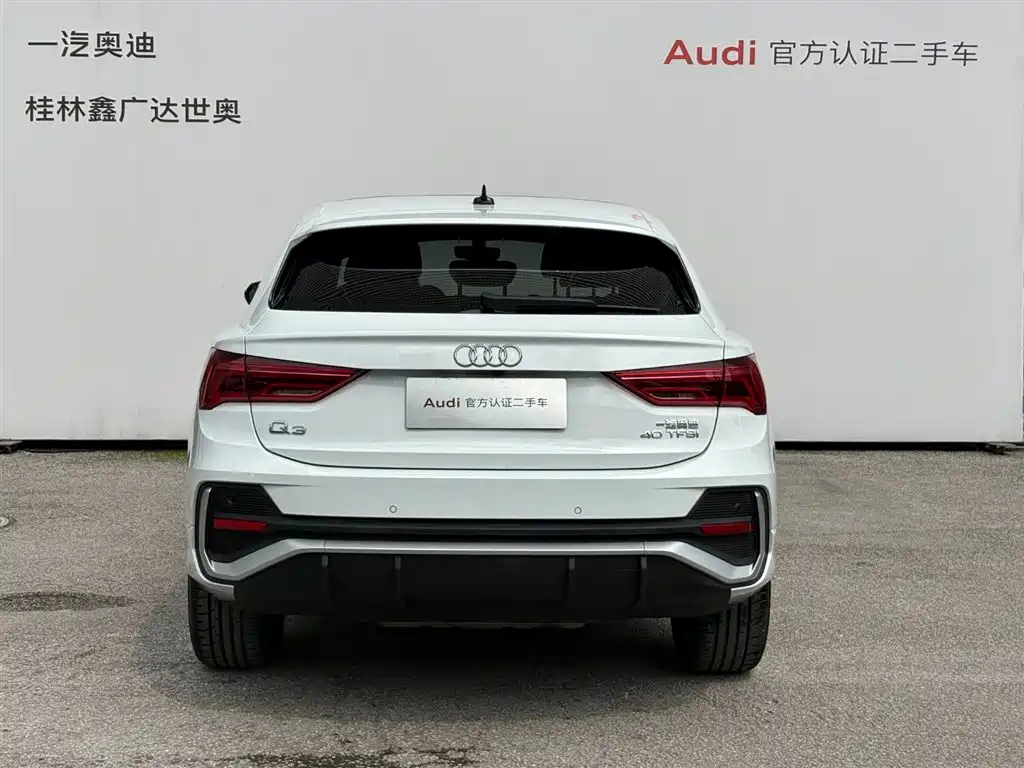 AUDI Q3 SPORTBACK