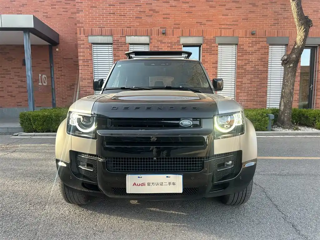 Land Rover Defender 2025 110 3.0T P400 X фото 2