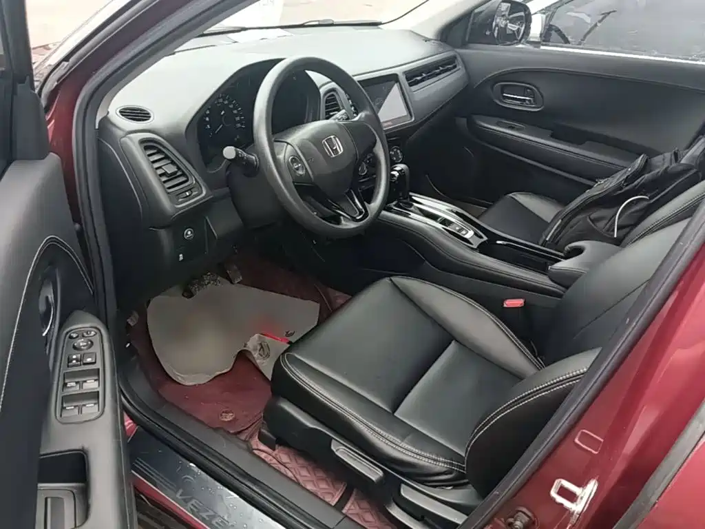 Фото 16 - Honda Vezel