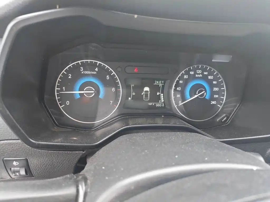 Dongfeng Fengguang Fengguang 580 2018 2017 1.5T Manual Luxury Version