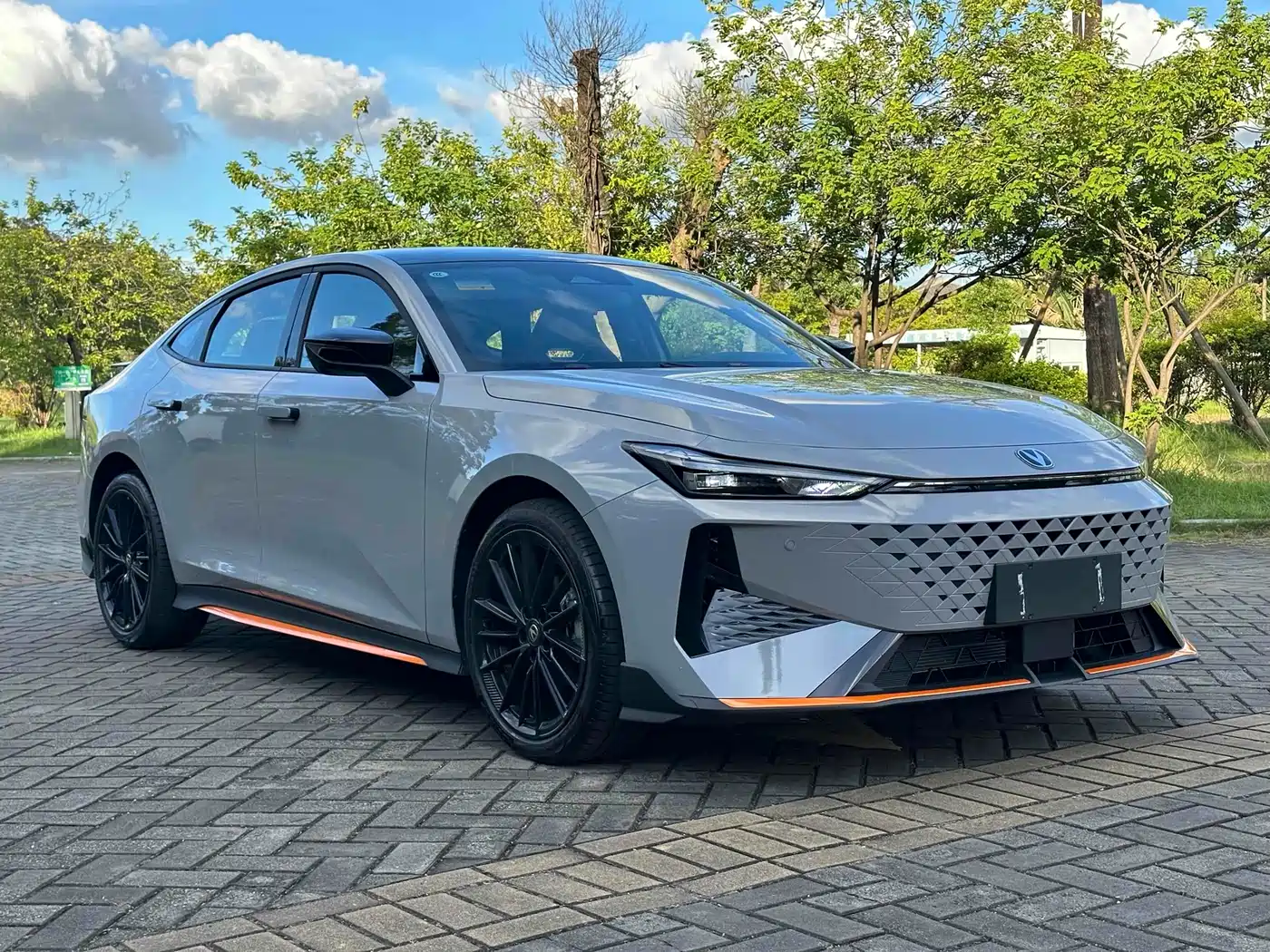 CHANGAN UNI-V