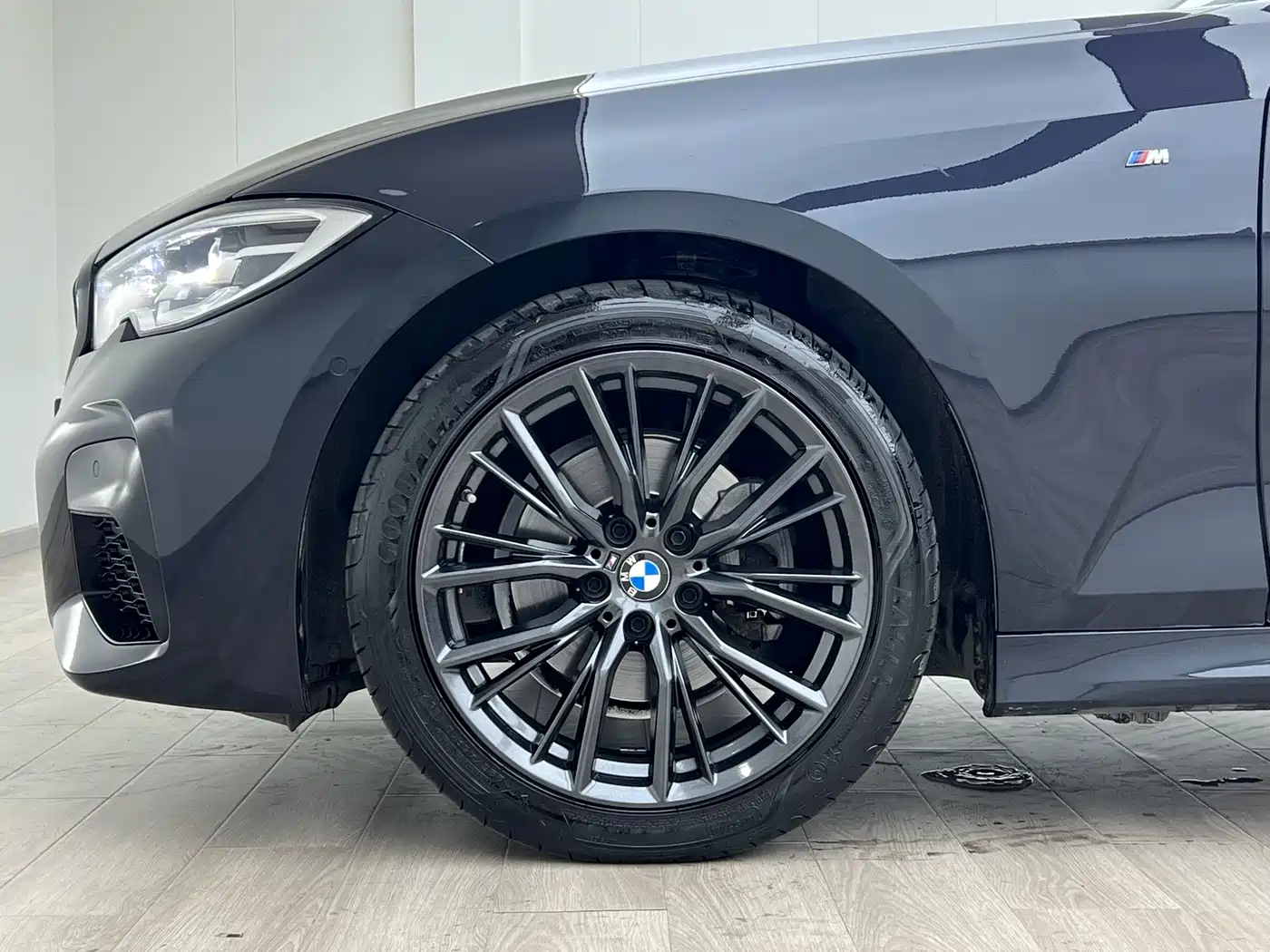 BMW 3 Series 2021 325i M Sport Night Edition фото 20