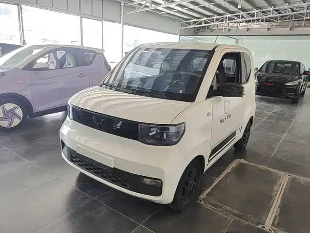 Wuling Hongguang MINI EV Комфорт, литий-железо-фосфатный аккумулятор