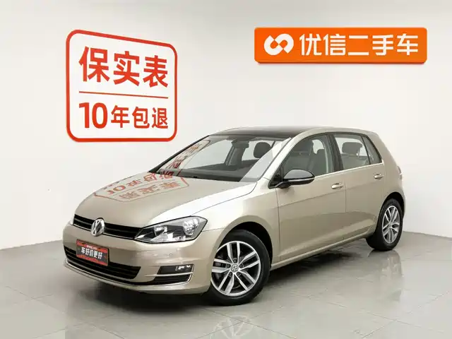 VOLKSWAGEN GOLF