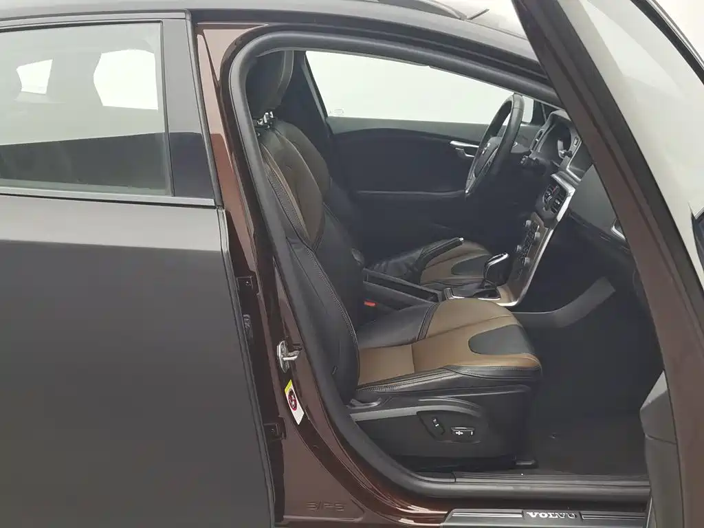 Volvo V40 2017 2017 Cross Country T3 Inscription