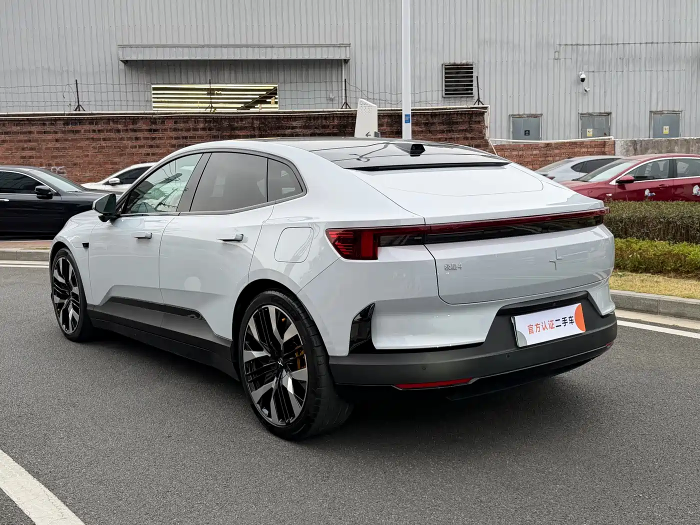 POLESTAR 4
