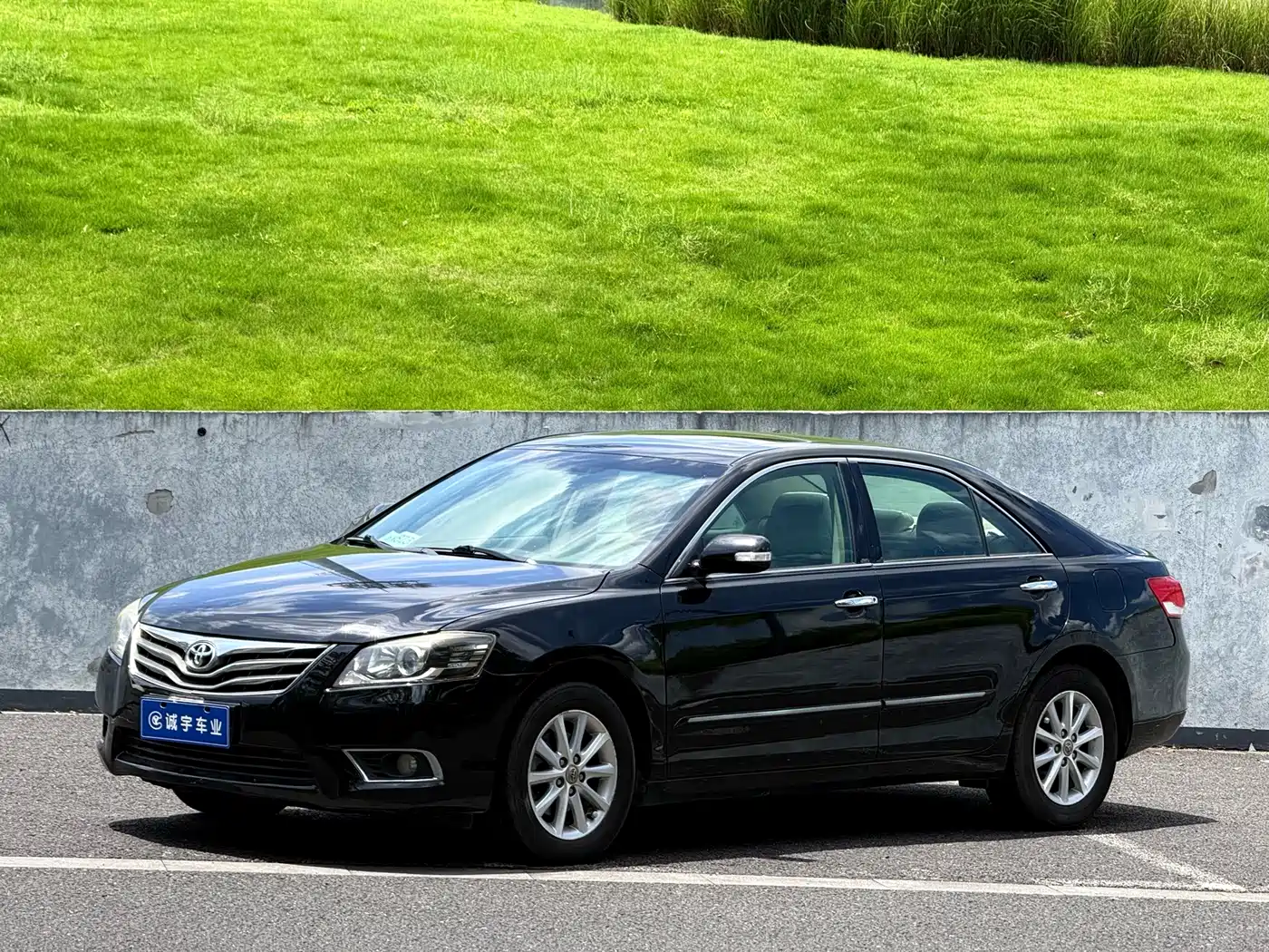 Photo 1 - Toyota Camry