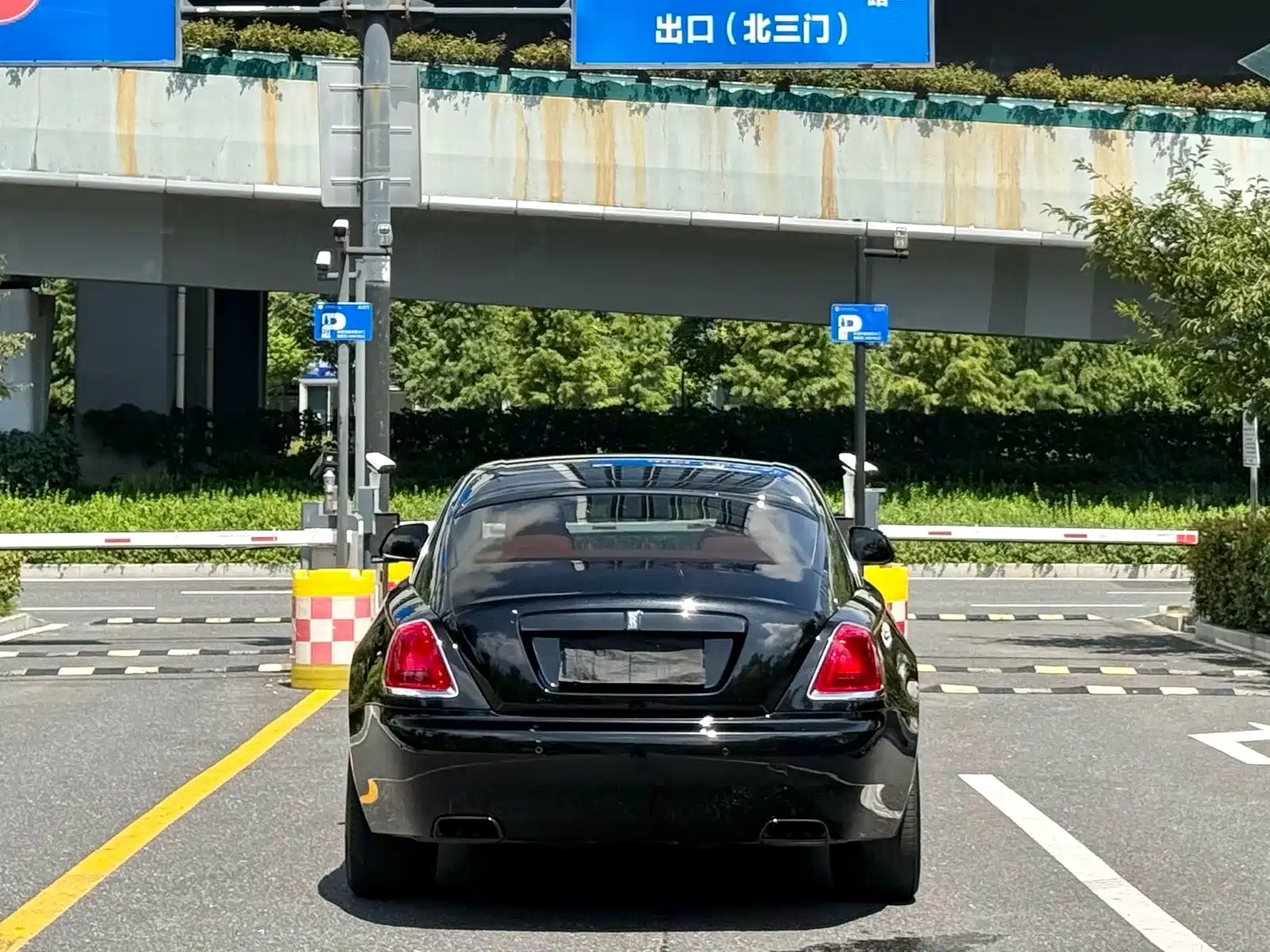 Фото 8 - Rolls-Royce Wraith