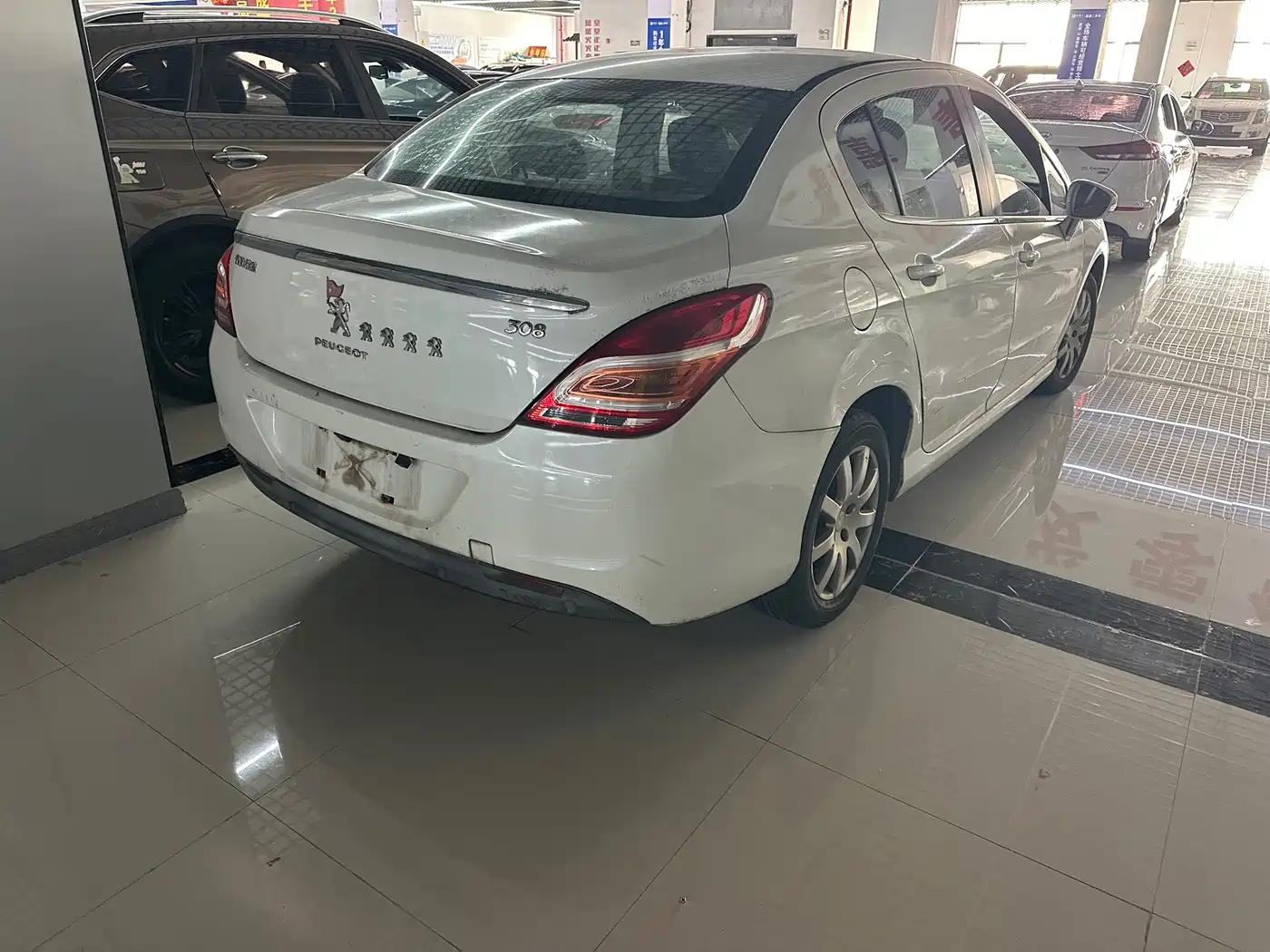 Фото 4 - Peugeot 308