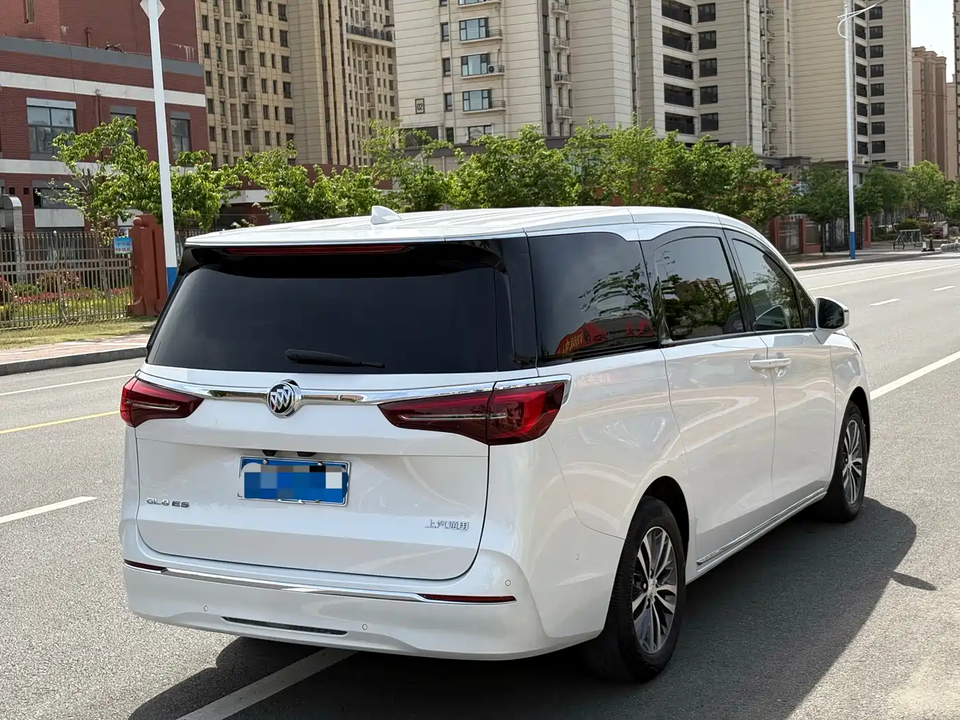 Buick GL8 2023 ES Landmaster Exclusive фото 4