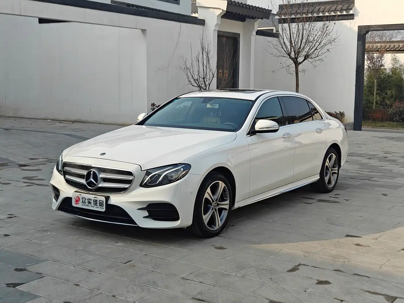 Mercedes-Benz E-Class 2016 E 200 L Sport Type