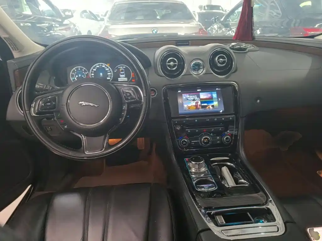 Jaguar XJ 2017 2016 XJL 3.0 SC 2WD Elegance Business Edition