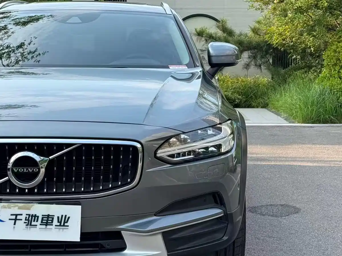 Volvo V90 2018 2017 Cross Country T5 AWD Smart Edition