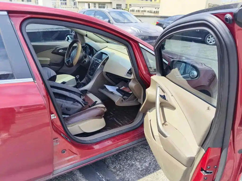 Фото 10 - Buick Excelle