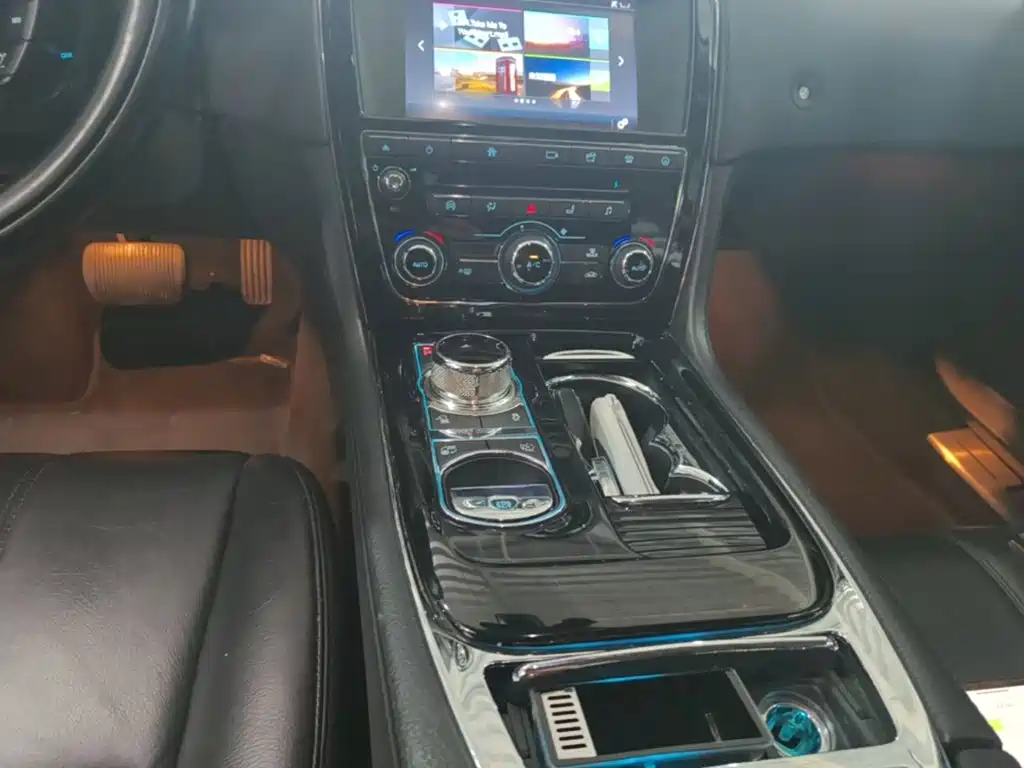Jaguar XJ 2017 2016 XJL 3.0 SC 2WD Elegance Business Edition