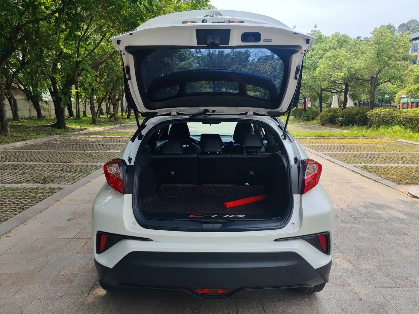 Toyota C-HR 2021 2020 Model 2.0L Leading
