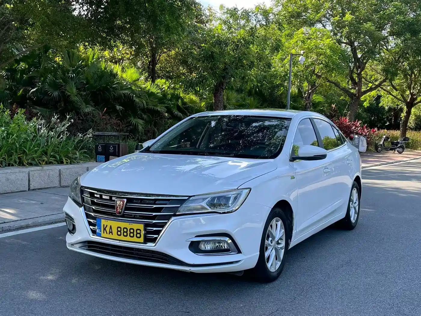 Фото 1 - Roewe i5
