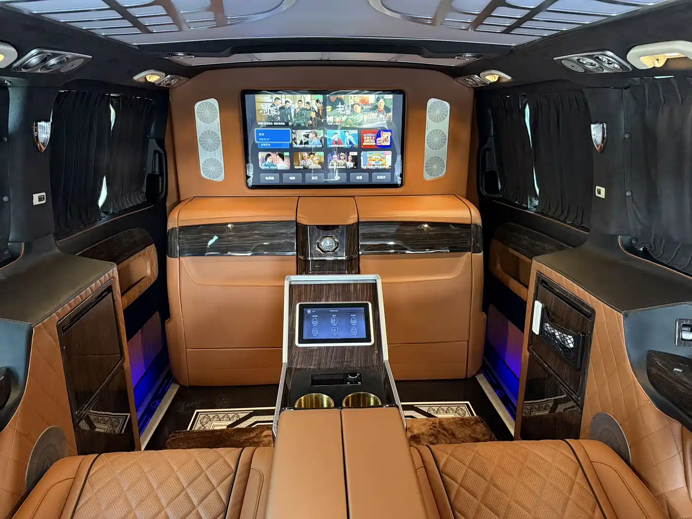 Mercedes-Benz Vito 2021 2.0T Business Edition 7-seater фото 20