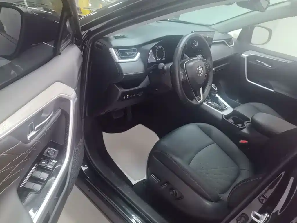 Toyota RAV4 Rongfang 2025 2024 2.0L CVT FWD Style Plus Edition