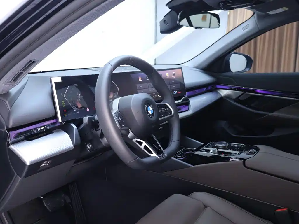 BMW 5 Series (Import) 2026 2025 525i M Sport Package