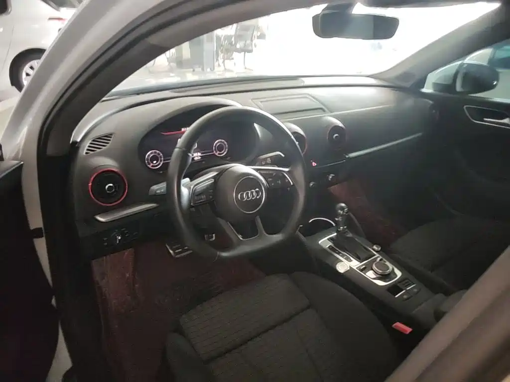 Фото 10 - Audi A3