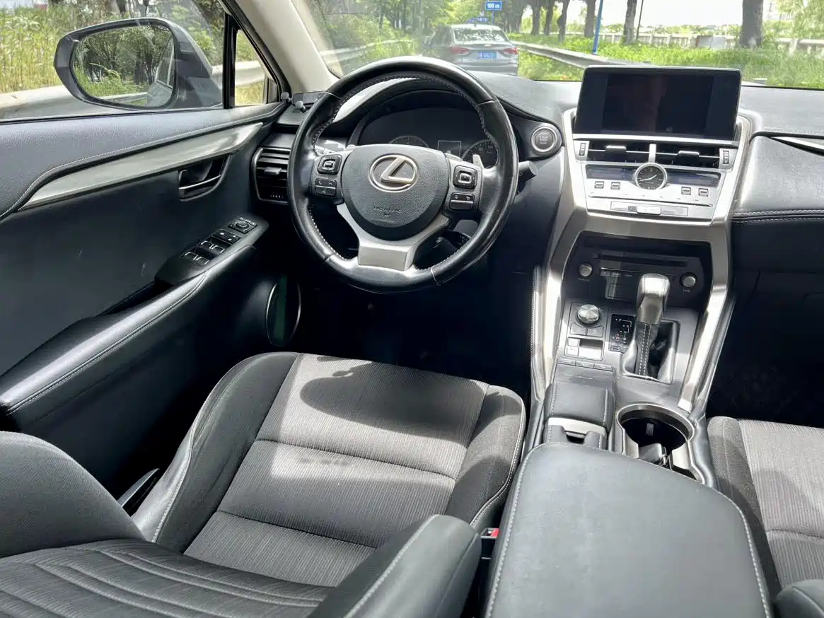 Фото 7 - Lexus NX