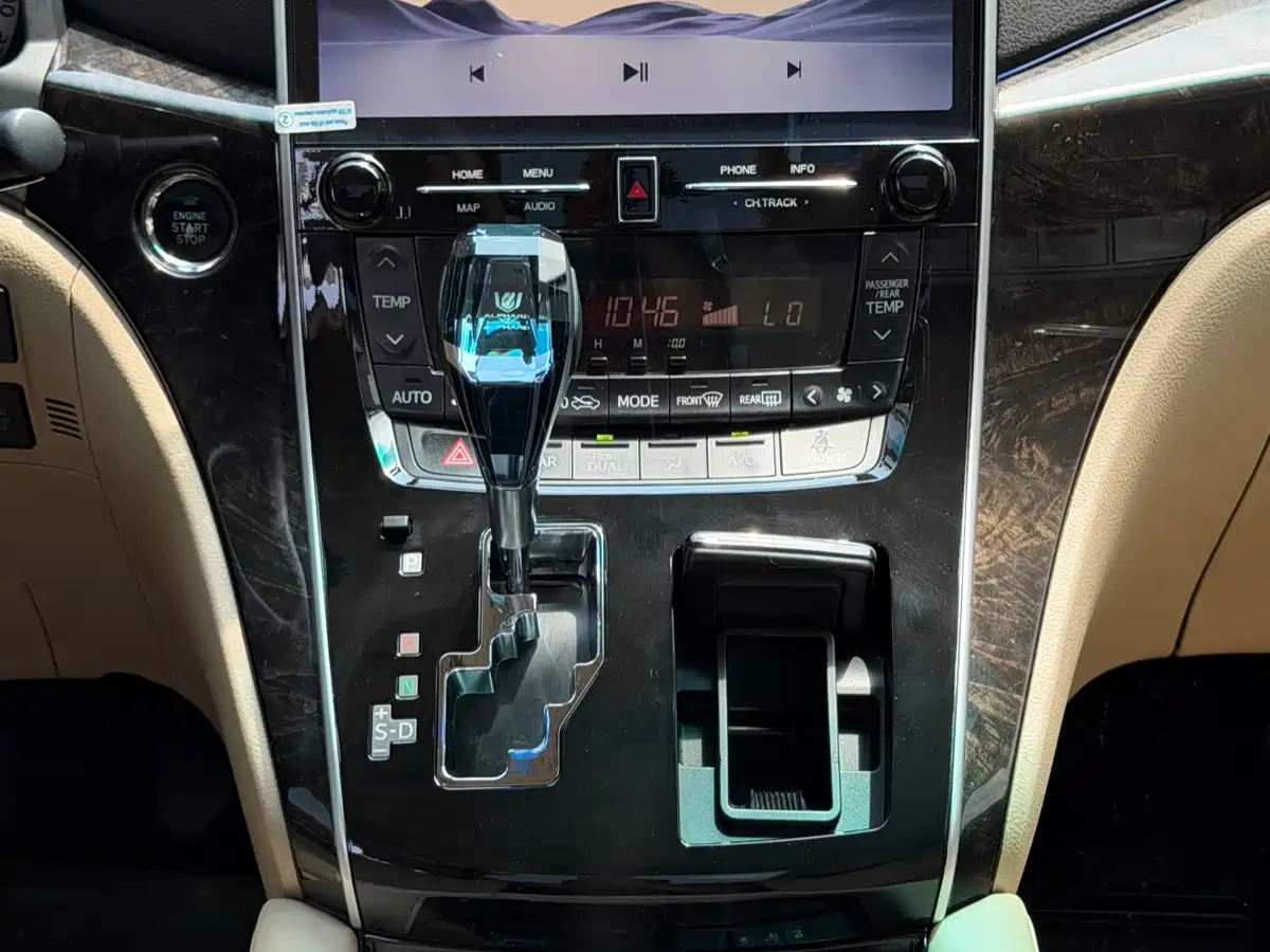 Toyota Alphard 2012 3.5L Luxury Edition фото 9