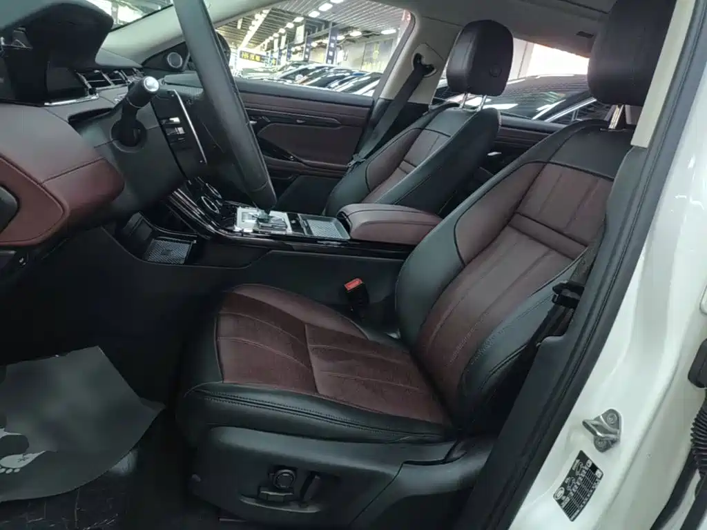 Land Rover Range Rover Evoque 2024 2023 Range Rover Evoque L 249PS Premium Luxury Edition