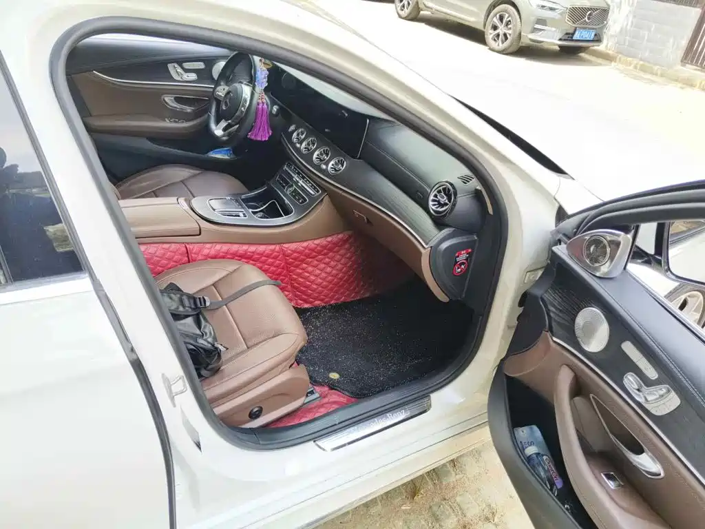 Mercedes-Benz E-Class, миниатюра 13