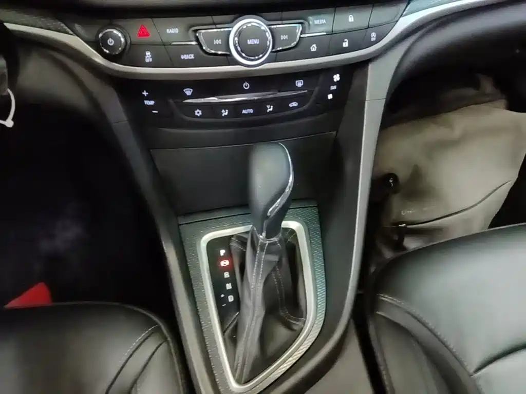 Фото 6 - Buick Excelle
