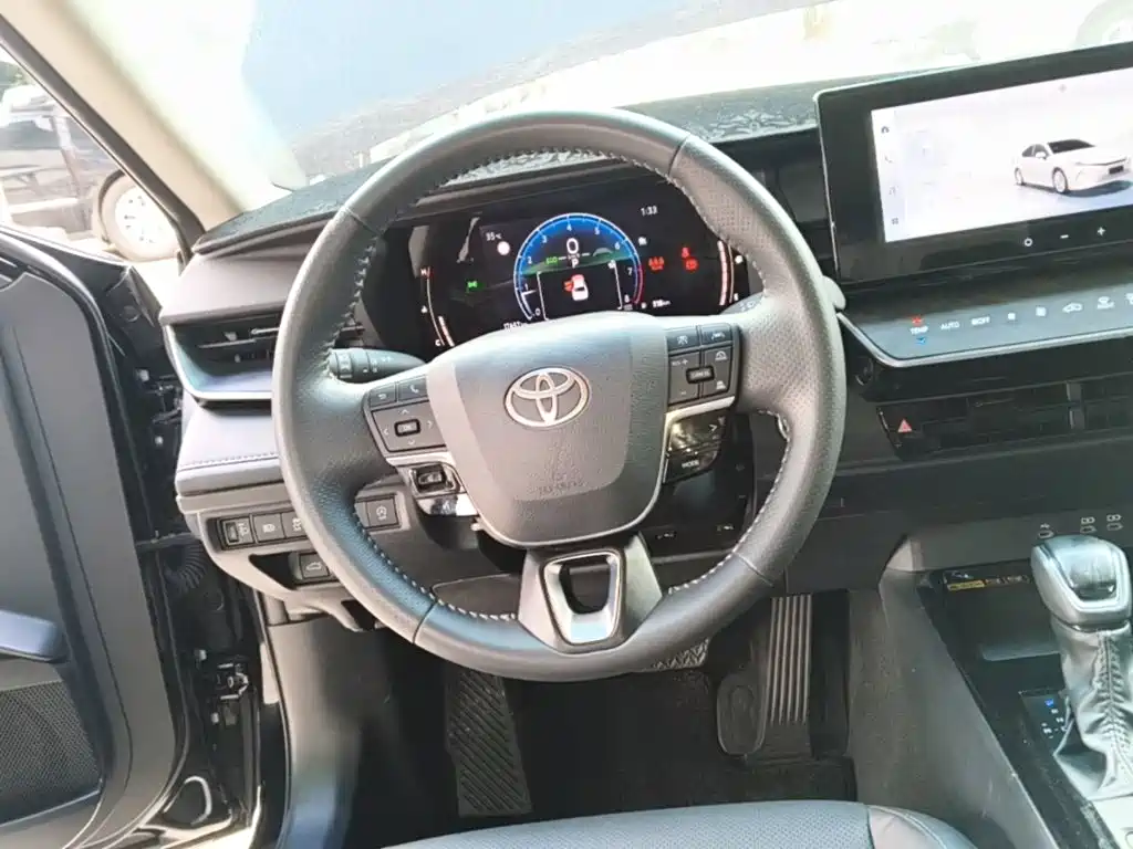 Toyota Camry 2025 2024 2.0GVP Luxury Edition