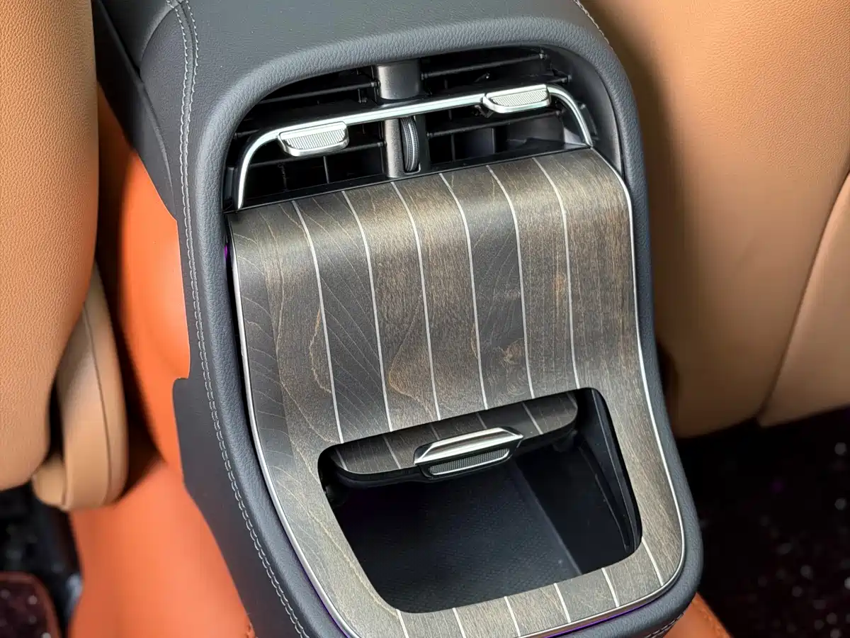 Mercedes-Benz E-Class 2024 E 300 L Fashion фото 9