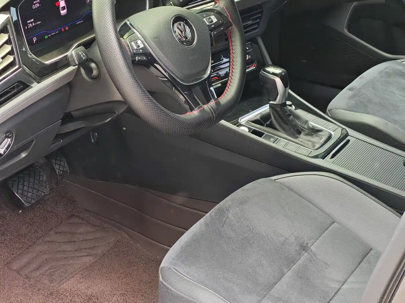 Volkswagen Sagitar 2019 280TSI DSG Luxury Edition China VI фото 6