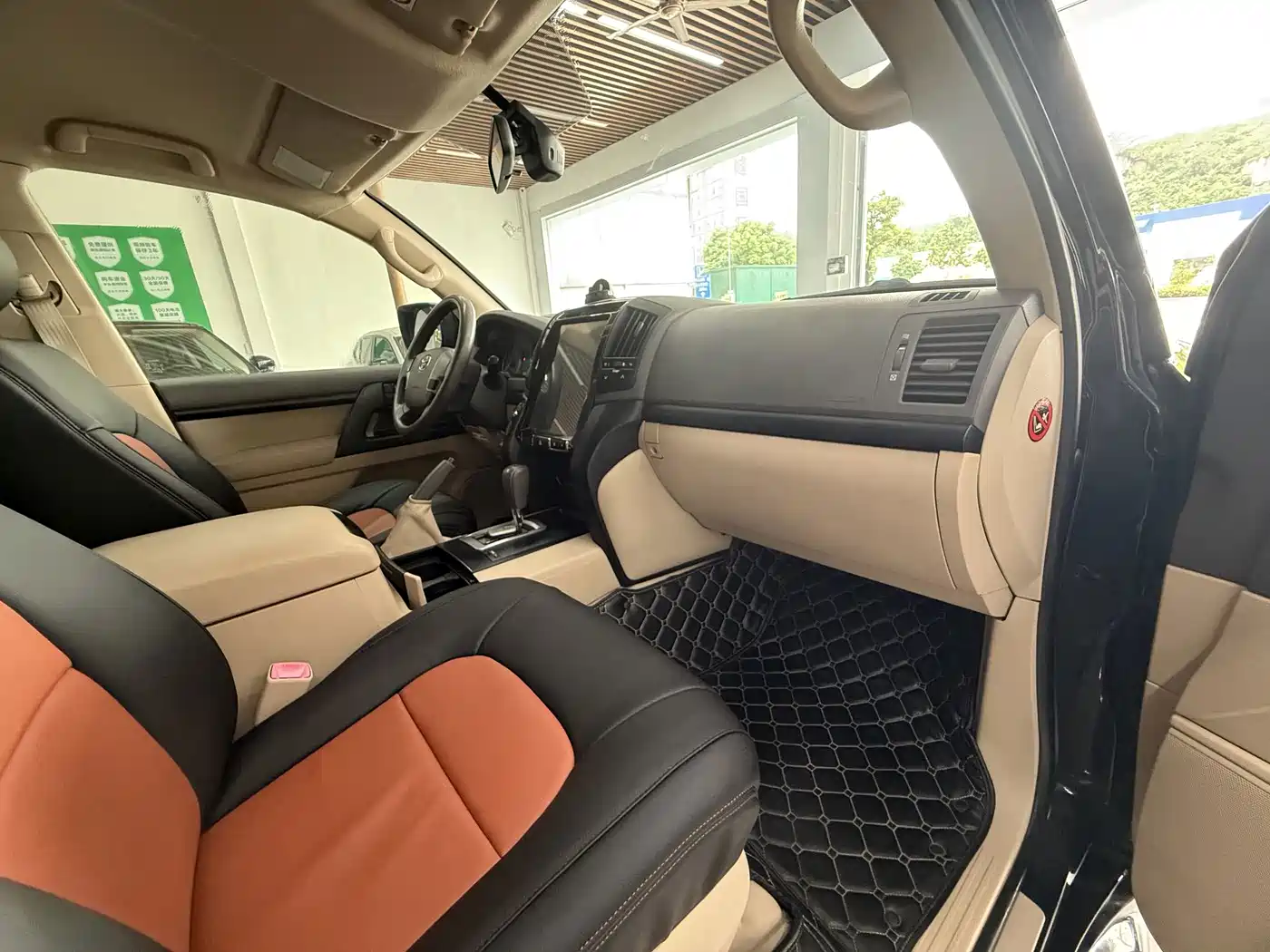 صورة 11 - Toyota Land Cruiser (Import)