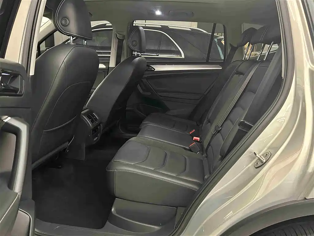 Volkswagen Tiguan L 2019 330TSI Auto 2WD Panorama Comfort Edition China V фото 17